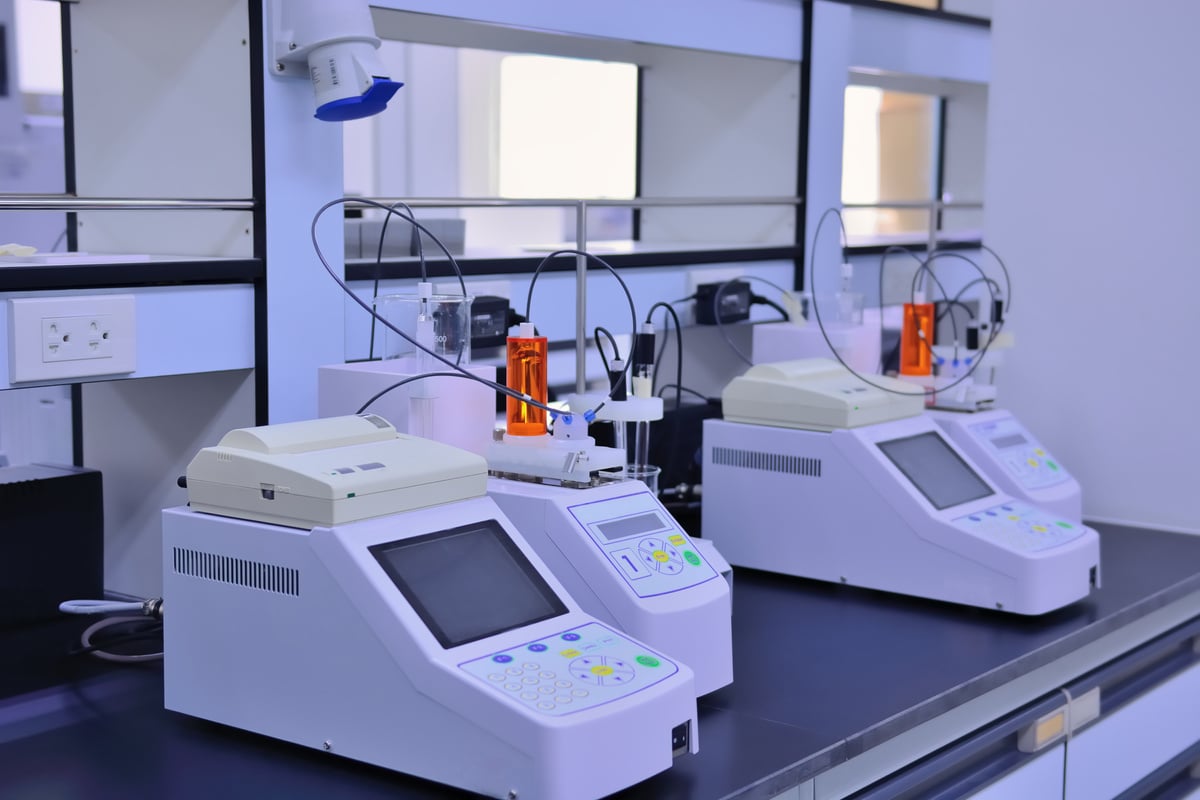 Chemical analysis, Laboratory equipment.